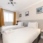 Marina Hotel London