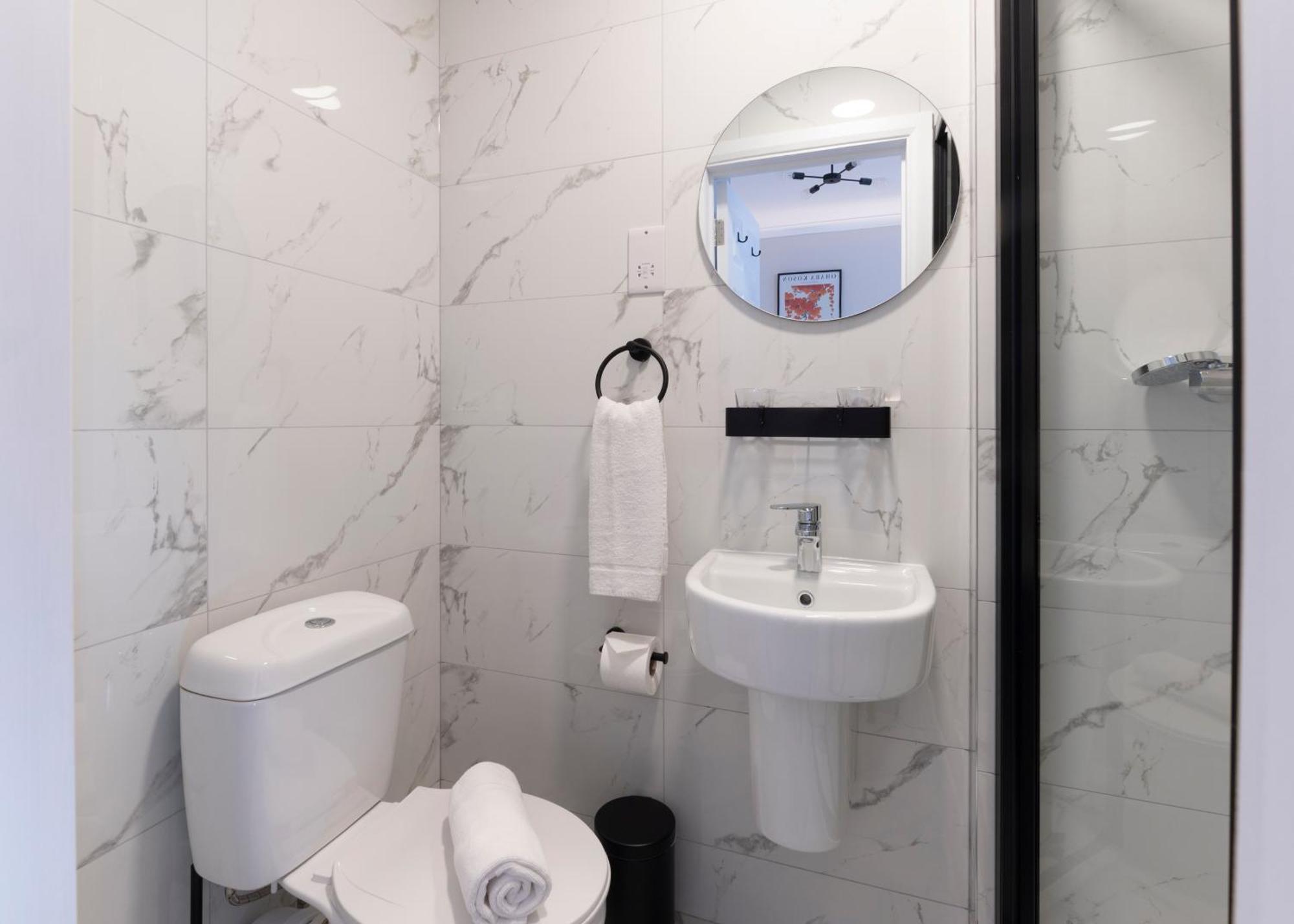 Marina Hotel London