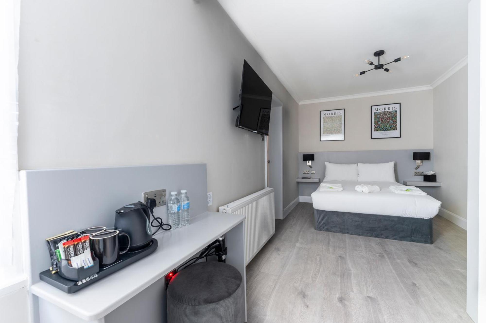Marina Hotel London